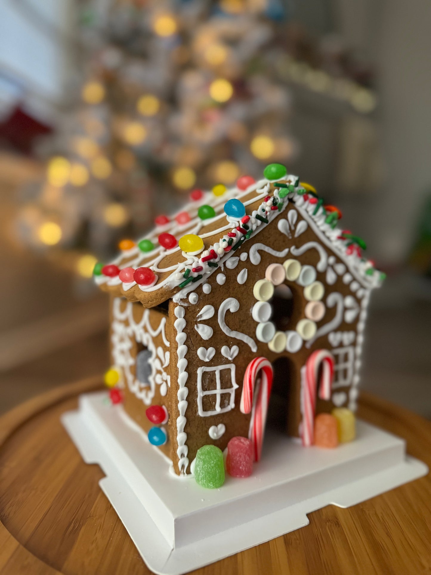 Tue, Dec 2nd, 4-6P "Gingerbread House Decorating" Kids Art Class