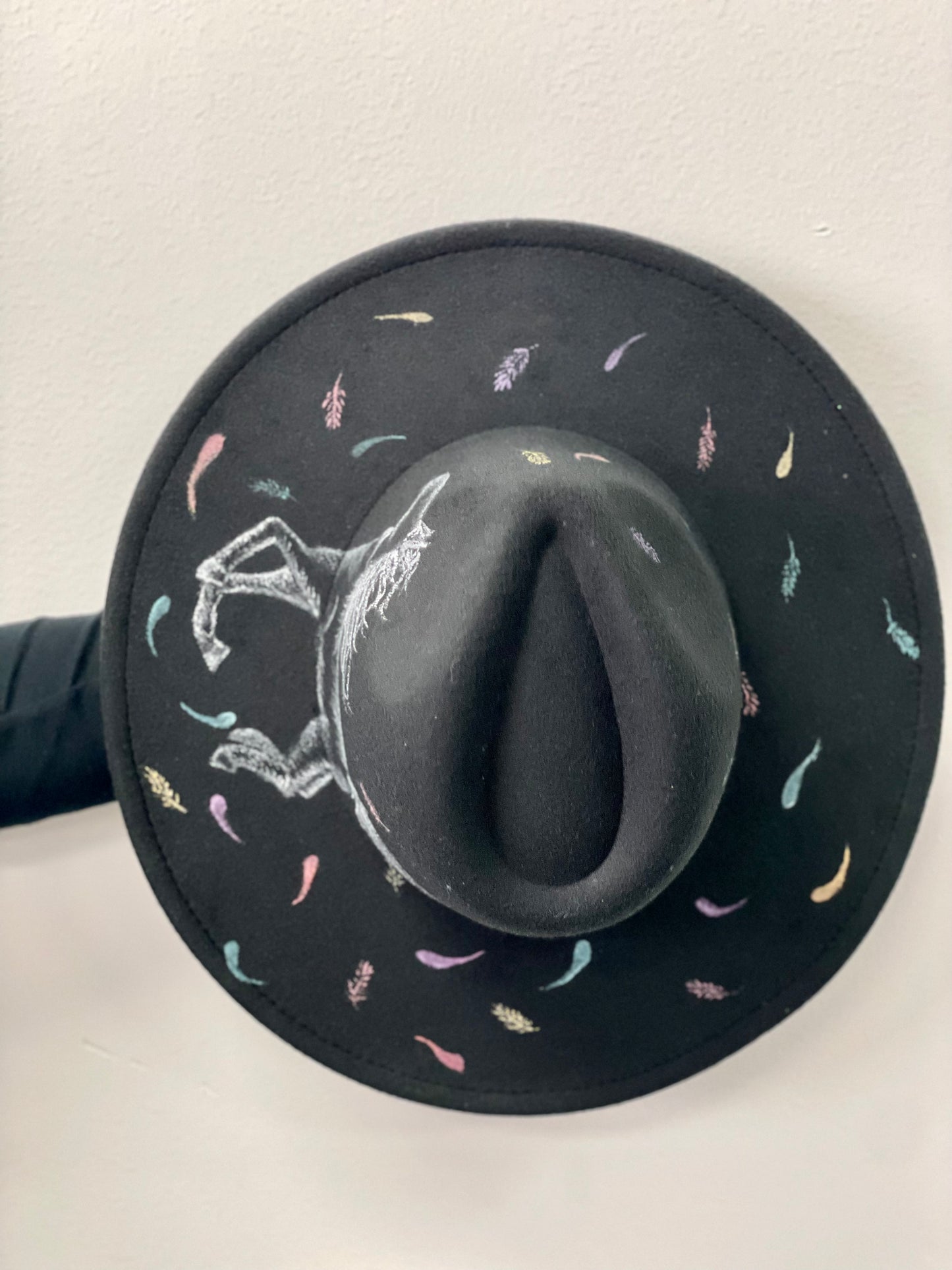 Texas Painted Hats Painting Kit by Art Cellar Houston