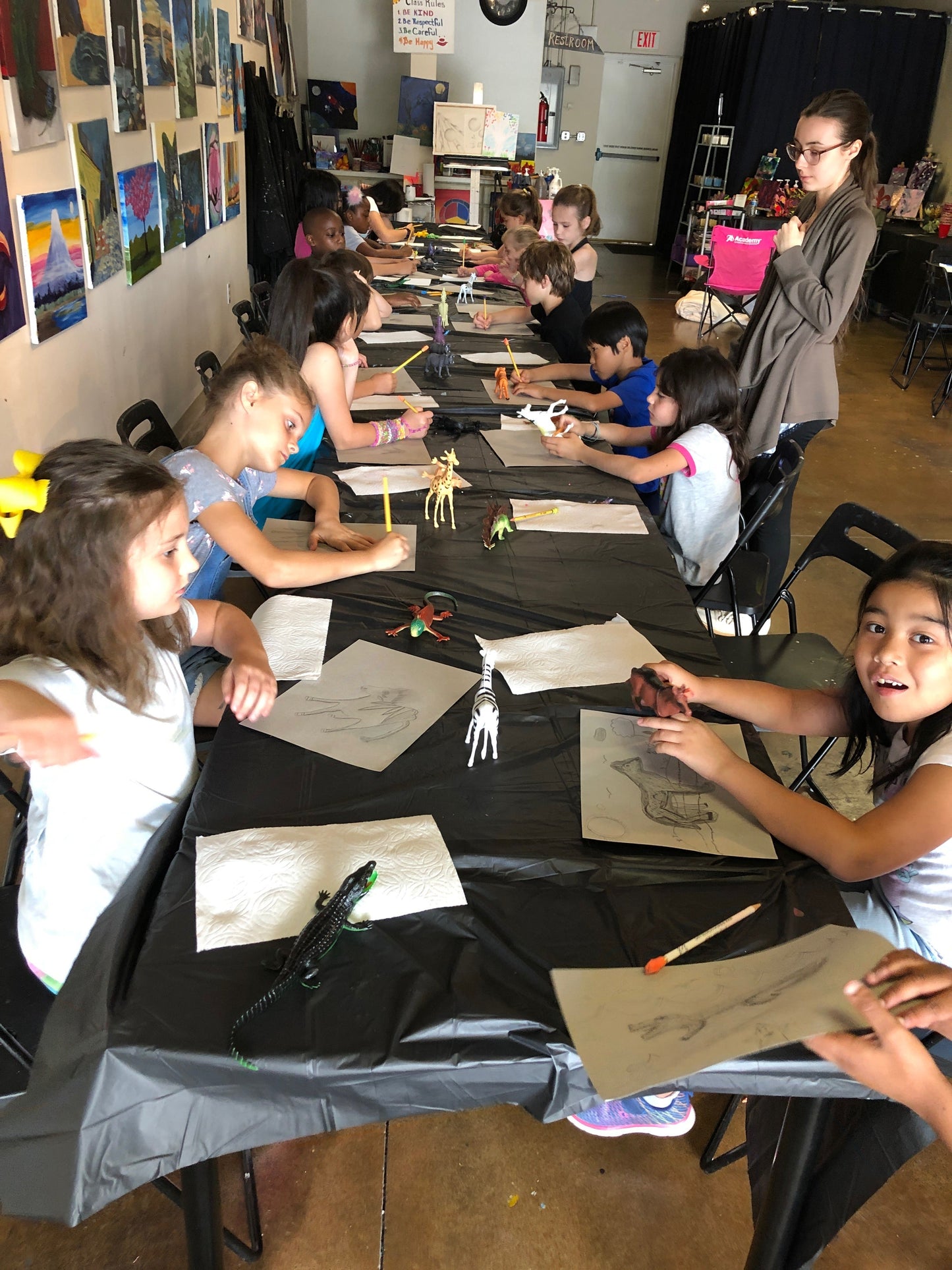 Sat, Feb 25th, 9-11A Kids Paint: “With Dots” Public Houston Painting Class
